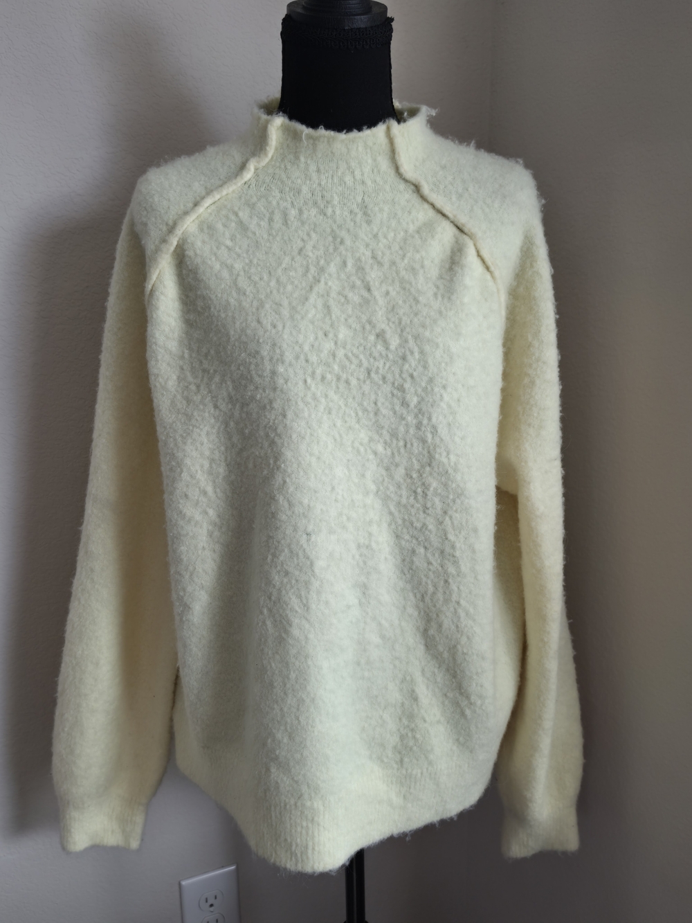 wild fable Pale Yellow Fuzzy Mockneck Sweater NWT S